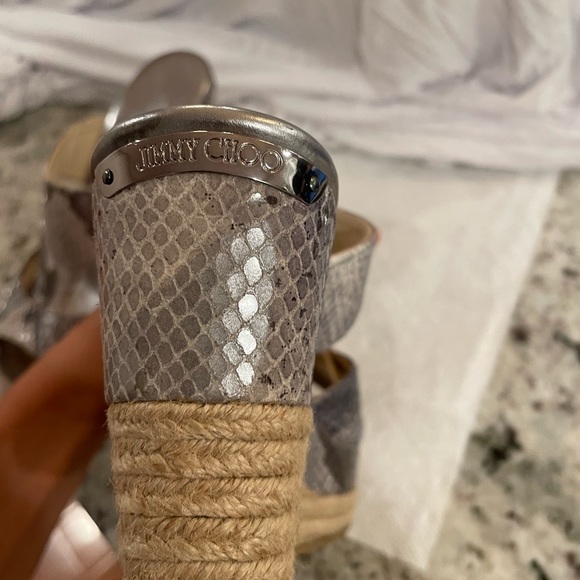 Jimmy Choo T-strap neutral python 35.5 in near perfect condition - Picture 9 of 9